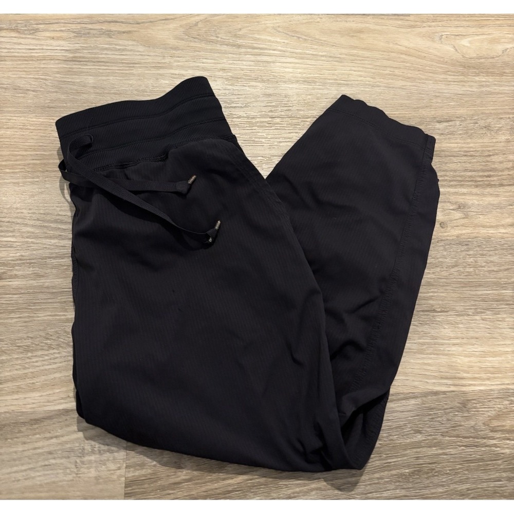 Lululemon Studio Crop Pants Size 6 Black Yoga Gym Capri Pull On Drawstring